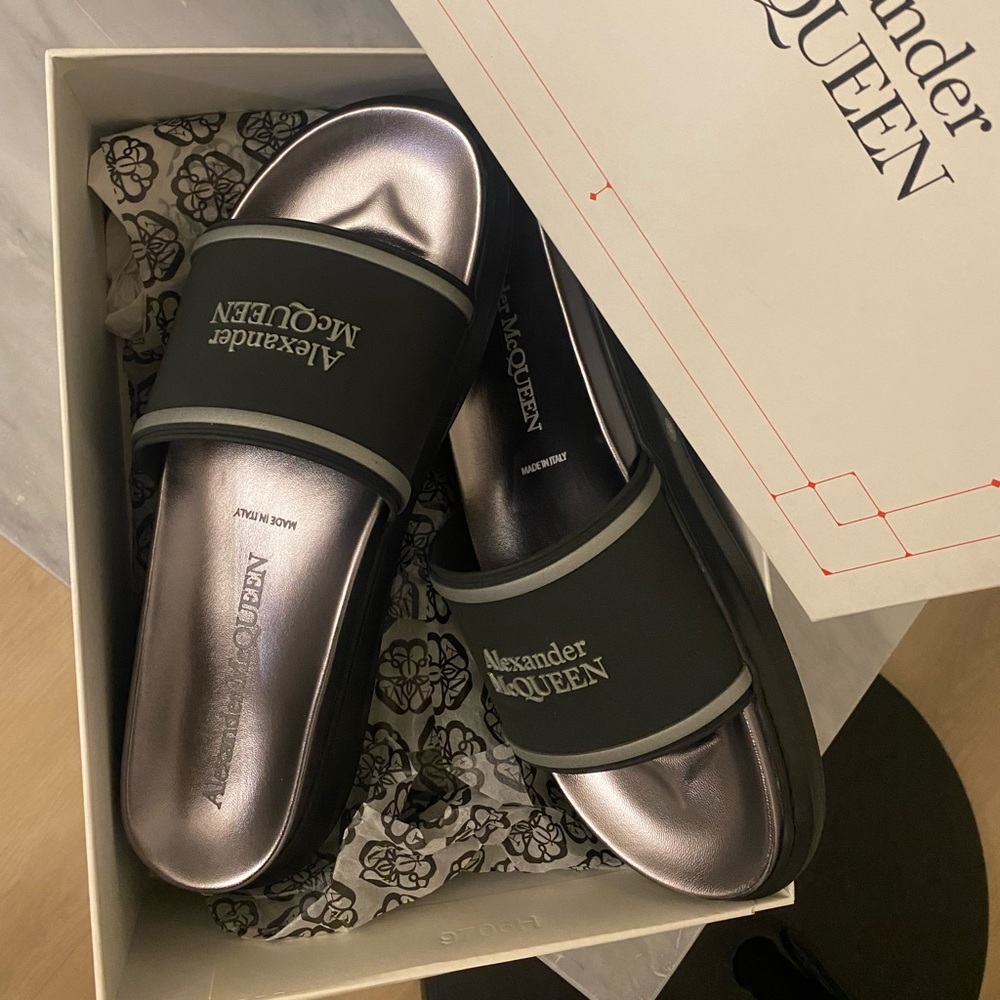 Alexander McQueen Black/silver pool slides size 12 new in box